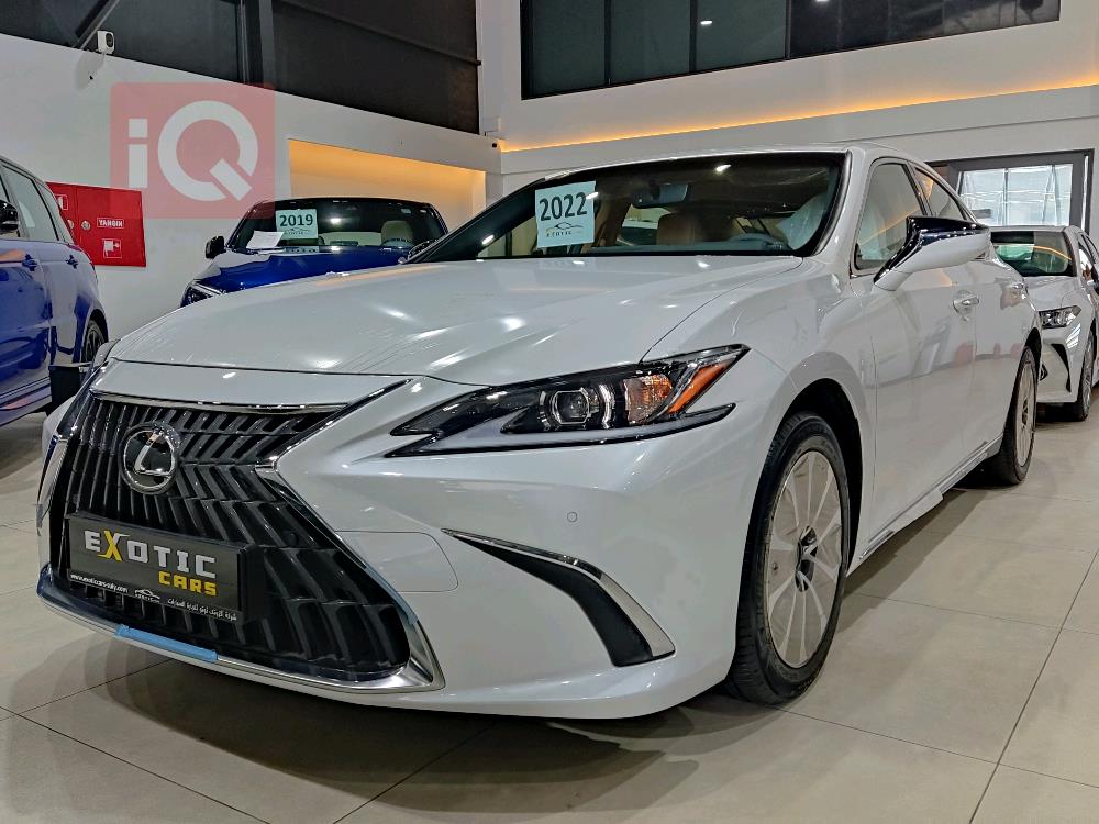 Lexus ES